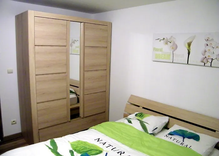 Grand appartement dans villa avec parking quartier résidentiel